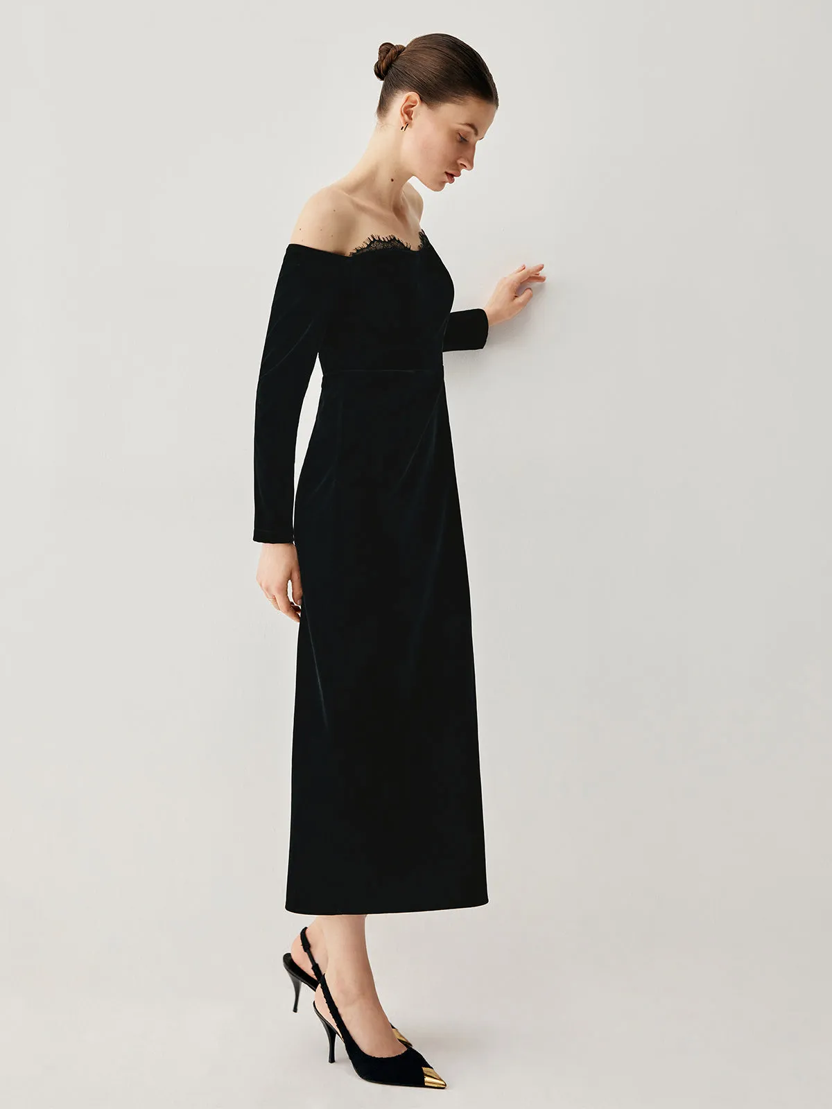 Heidi-Mode | Elegantes Schulterfreies Samt-Midikleid mit Patchwork-Schlitz