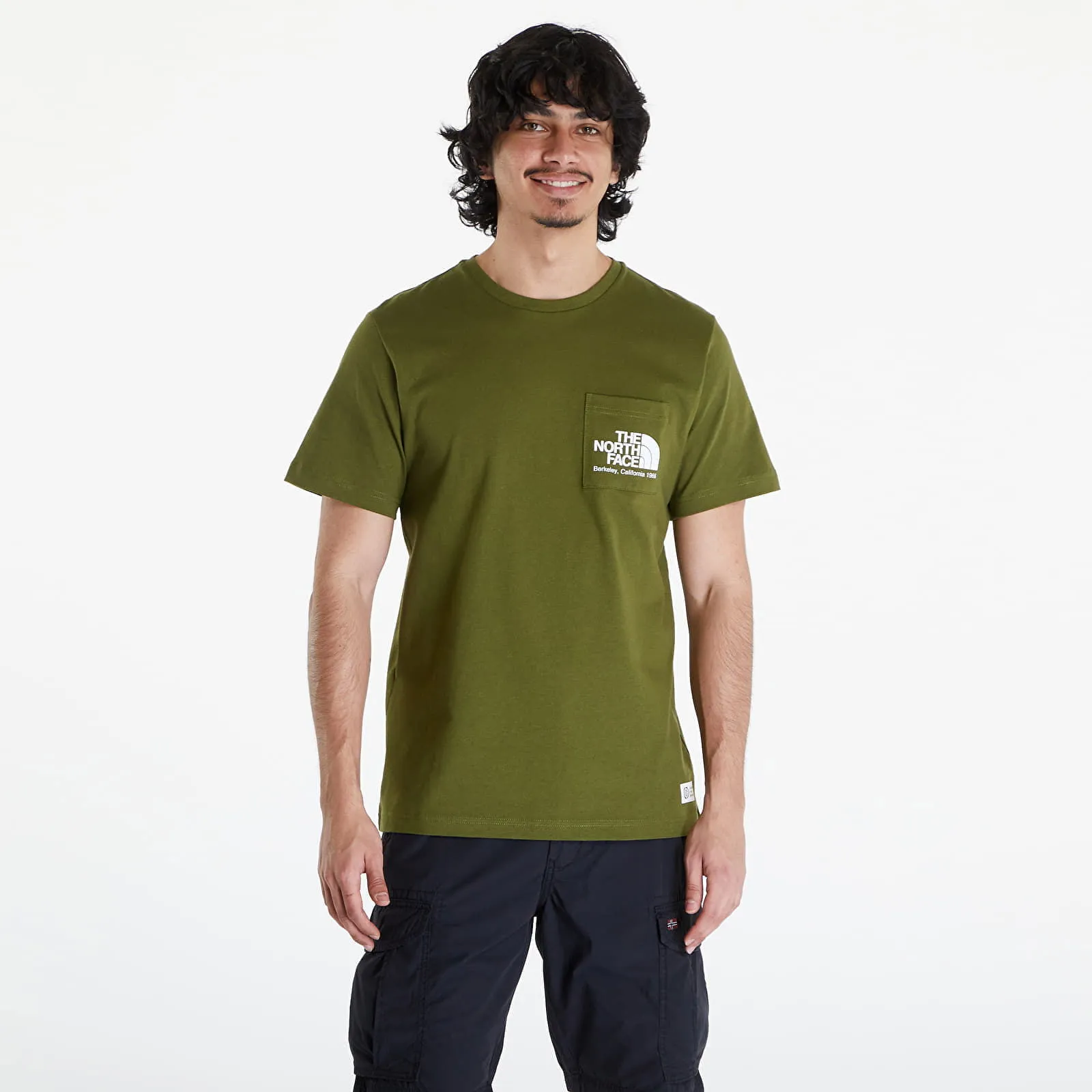T-shirt The North Face T-Shirt Berkeley California Pocket S/S Tee Forest Olive NF0A87U2PIB1