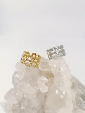 Verstellbarer Ring mit Kleemuster